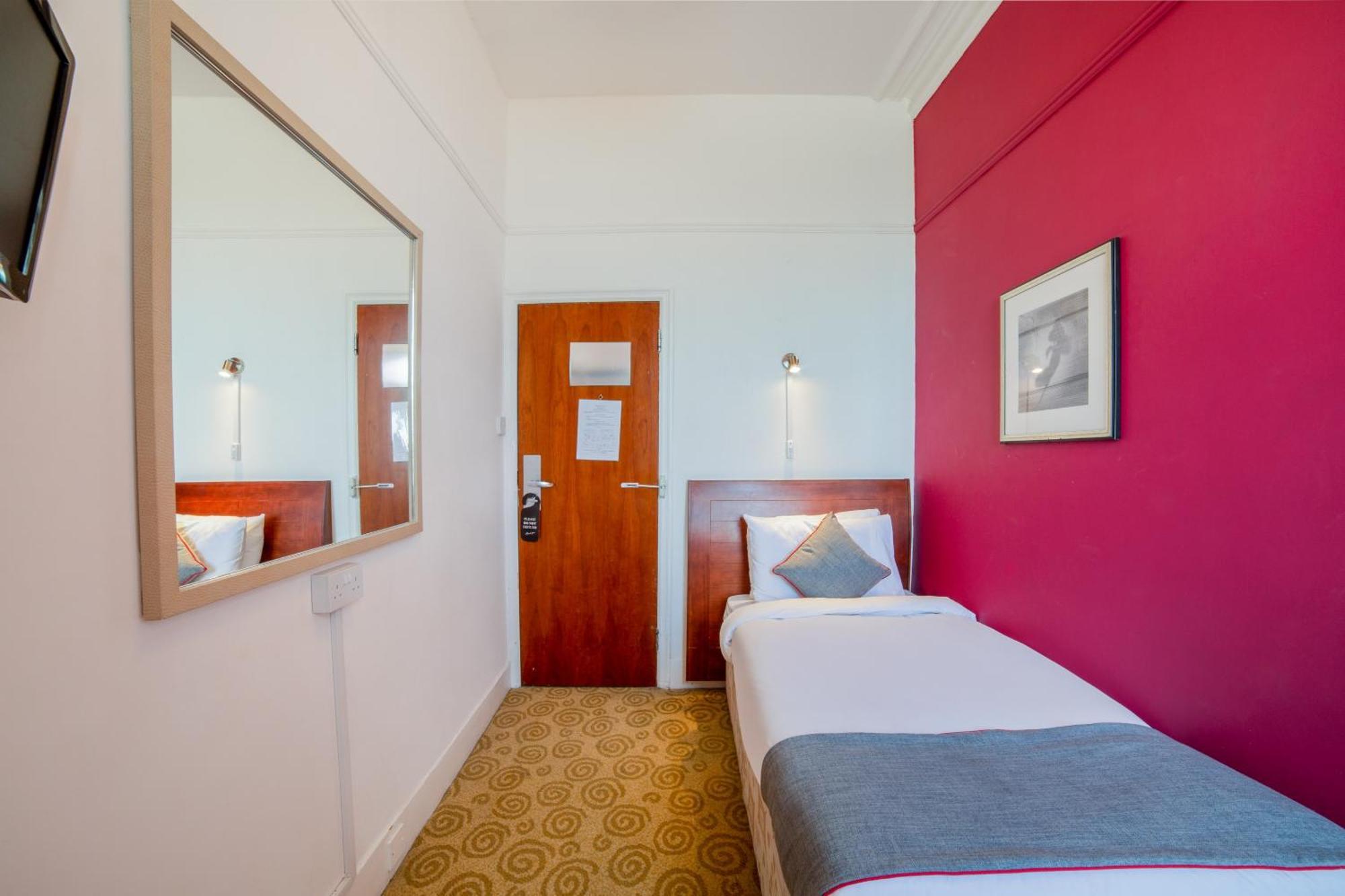 The Strand Hotel Истбурн Экстерьер фото